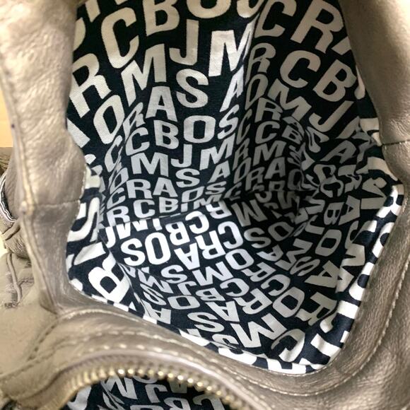 MARC JACOBS "TERI" Pewter Silver Leather Vintage N/S Totally Turnlock N/S Tote - Picture 6 of 16